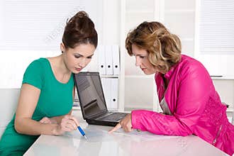Good teamwork under women - female cooperation.