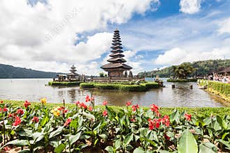 Ulundanu Temple and Lake Beratan in Bali