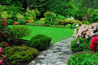 Japanese garden in butchart gardens