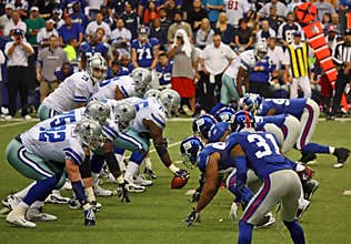 Cowboys Romo Offense Face Giants Defense