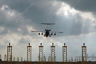 Airplane landing approach