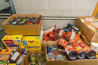 TORONTO, ONTARIO, CANADA - NOVEMBER 25, 2020: PEOPLE WORK AT JEWISH FOOD BANK