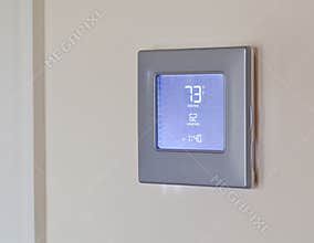Modern electronic thermostat