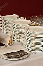 Catering plates