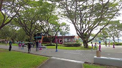 Roller Blade Public class 4K Singapore outdoor park reservoir children