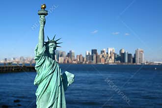 New York: Statue of Liberty, Manhattan skyline