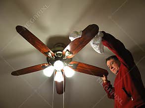 Cleaning the Ceiling Fan