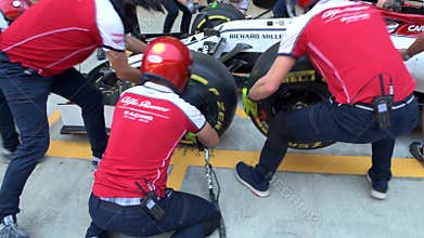 Alpha Romeo pit stop at Formula 1 Grand Prix of Russia 2019
