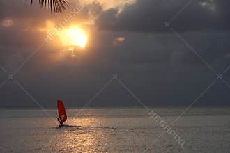 Sun set windsurf