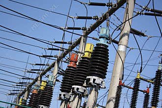 Electric high-voltage transformers