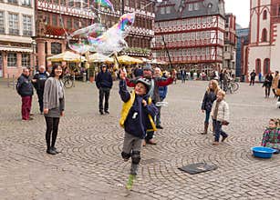 Soap bubbles entertainment