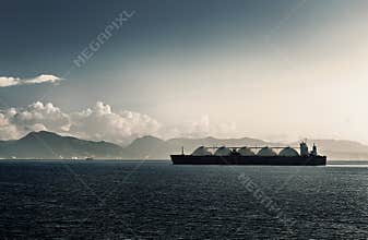 LIQUEFIED NATURAL GAS LNG CARRIER SHIP WITH FIVE TANKS TRINIDAD AND TOBAGO