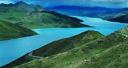 Yamdrok Tso Lake