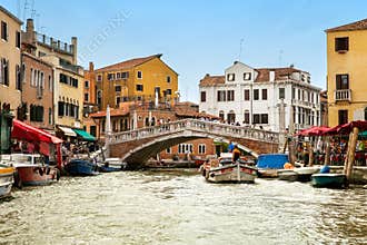 Ponte delle Guglie in summer day