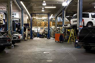 Car fixing garage