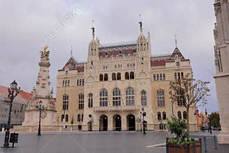 Holy Trinity square (Szentharomsag ter), famous for Fishermen\'s Bastion, Mattias church in
