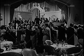 People applauding band in 1940s nightclub