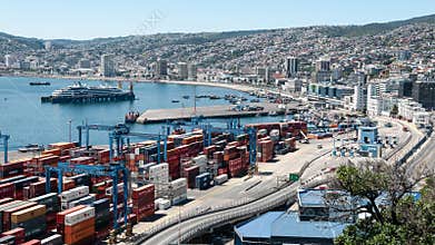Valparaiso and its harbour - Chile