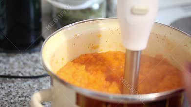 Preparation of carrot juice