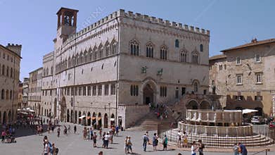 Palazzo dei Priori palace and fountain in Perugia, Umbria, Italy