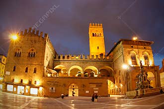Palazzo del Podesta at night (Bologna, Italy)