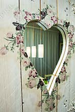 Diy heart-shaped wooden frame mirror decorated and painted