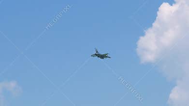 F-16 Fighting Falcon flying