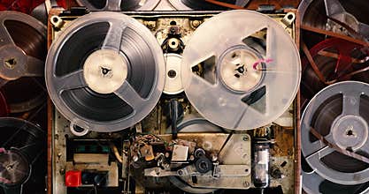 old reel to reel audio tape recorder
