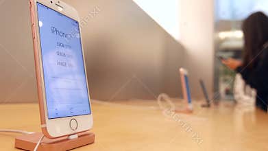 Motion of display iphone seven price