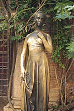 Juliet's statue, Verona, Italy