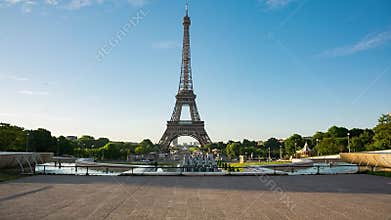 Eiffel Tower video from Trocadero Place.