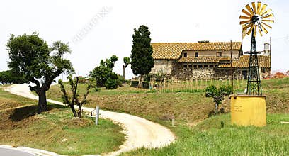 Country house with water extractor mill