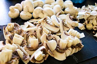 White mushrooms as pizza ingredients