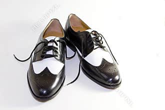 Mens Retro Black and White Leather Dress Shoes