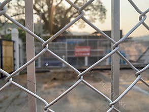 Focus Metal fence with wire borders