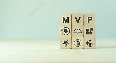 MVP, minimum viable product concept for lean startup. Life cycle of product development. Analysis and market validation. The woode