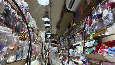 Hong Kong clothing accessories store interior rack design