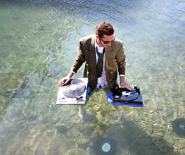 Dj in sea