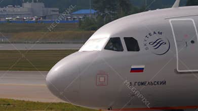 Airbus A321 of Aeroflot taxiing, close up