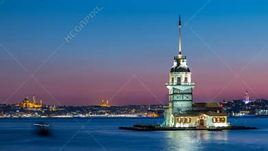 Maidens tower after sunset day to night timelapse in istanbul, turkey, kiz kulesi tower
