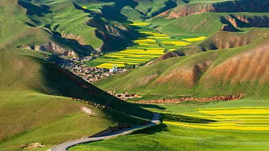 Colorful Zhuoer Mountain
