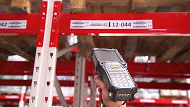 Reading the data in the warehouse