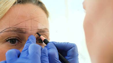 Preparing eyebrow permanent makeup procedure