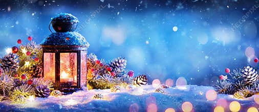 Christmas Decoration - Lantern With Ornament