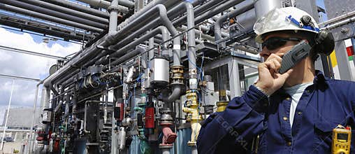 Engineer and oil pipelines