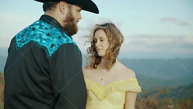 Fall on Max Patch MountainMax Patch MountainAppalachian Mountains, Tennessee & North Carolina, young couple, woman in