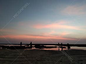 I learned from dusk that what is beautiful and enchanting will come and disappear.
