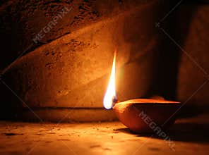 Oil lamp