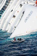 Sinking cruise ship Costa Concordia,