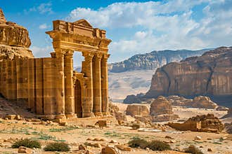 Ancient ruins of qasr al farid standing tall in saudi arabian desert